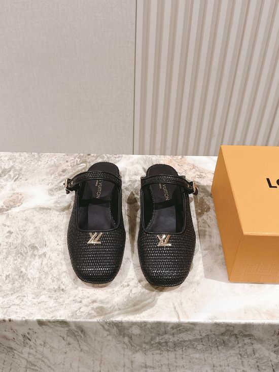 Louis Vuitton Chic Rope-Detailed Sandals for Summer Elegance