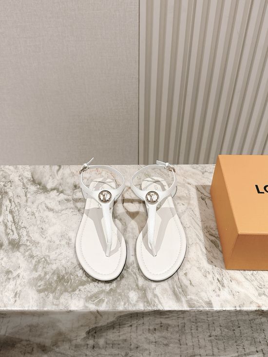 Louis Vuitton Patent Leather Peep Toe Casual Flat Sandals