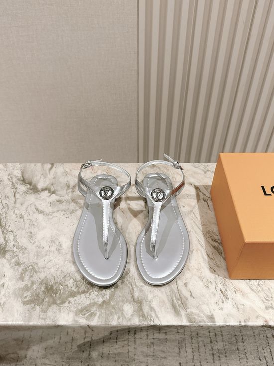 Louis Vuitton Patent Leather Peep Toe Casual Flat Sandals