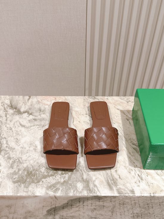 Bottega Veneta Premium Woven Leather Mules with Non-slip Sole