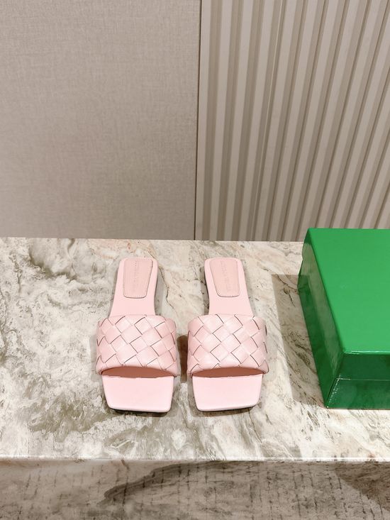 Bottega Veneta Premium Woven Leather Mules with Non-slip Sole