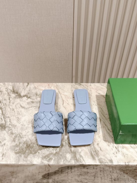 Bottega Veneta Premium Woven Leather Mules with Non-slip Sole