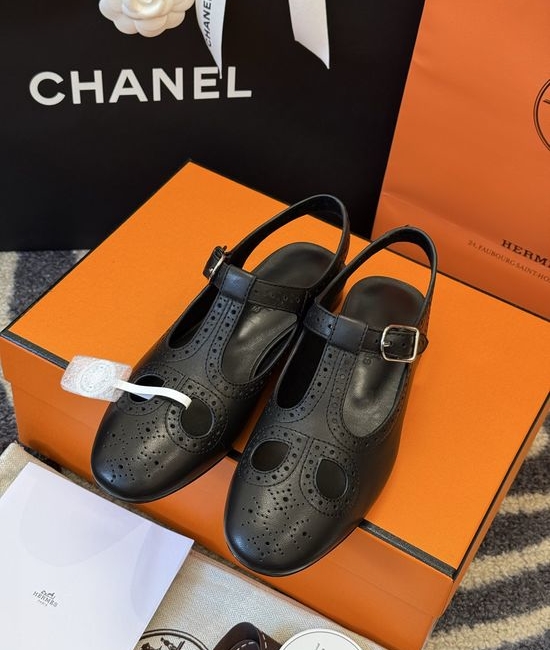 Hermes Embossed Leather Soft Comfortable Mary Jane Flats