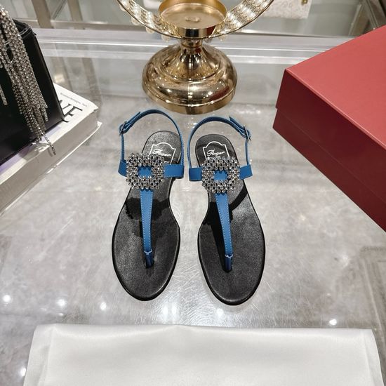 Roger Viver Elegant Leather Thong Sandals with Hardware Accents