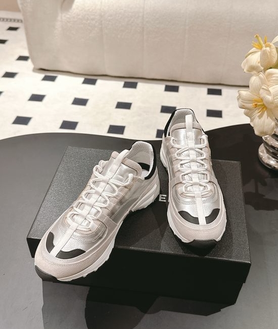 Chanel Cowhide Platform Casual Sneakers Comfortable Versatile Footwear