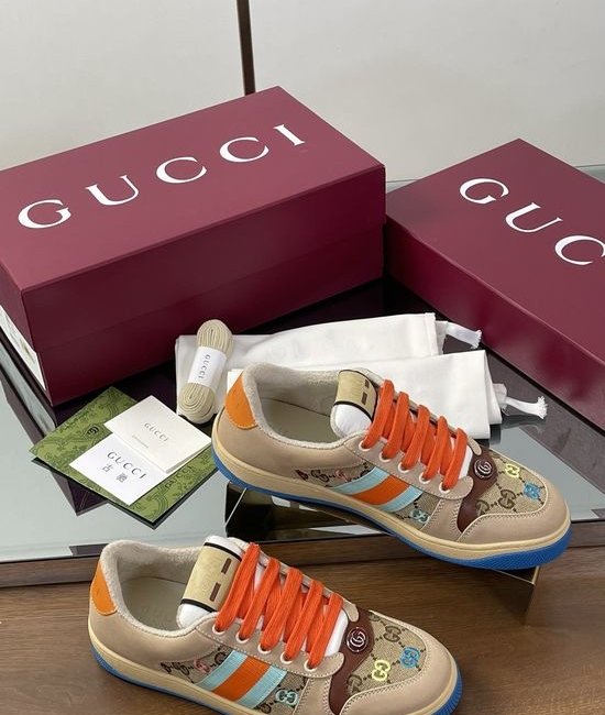 Gucci Classic Retro Distressed Casual Sneakers with Embroidery Details