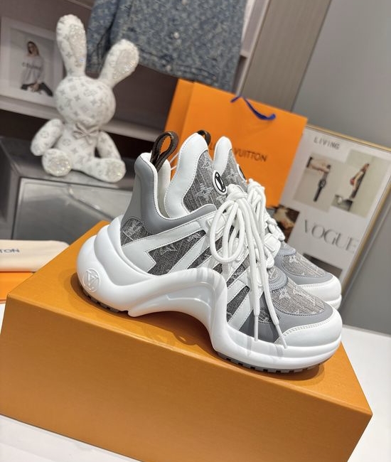 Louis Vuitton LV Comfortable Arch Support Leather Casual Sneakers
