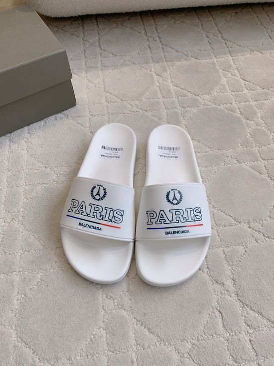 Balenciaga Casual Comfort Lightweight Beach Slide Sandals