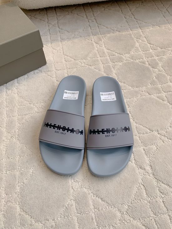 Balenciaga Casual Comfort Lightweight Beach Slide Sandals