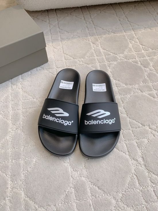 Balenciaga Casual Comfort Lightweight Beach Slide Sandals