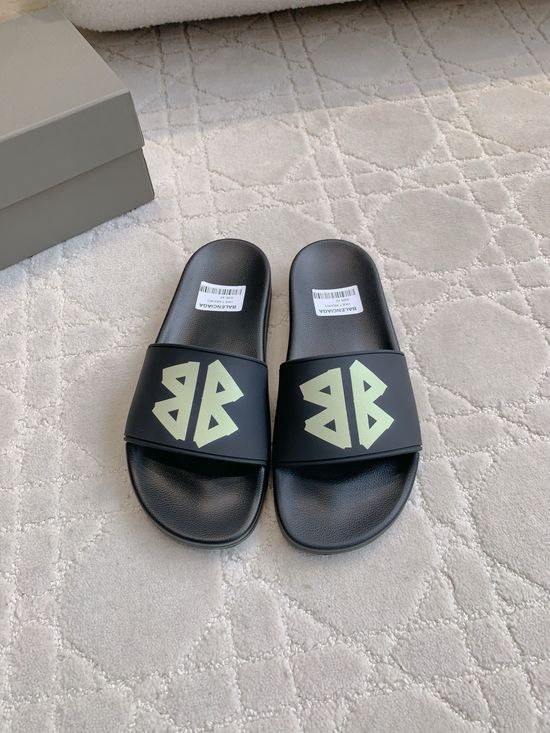 Balenciaga Casual Comfort Lightweight Beach Slide Sandals