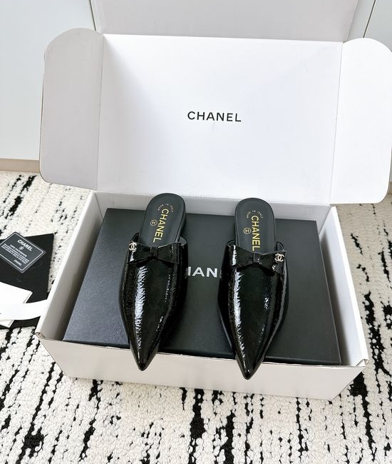 Chanel Bow Pointed Leather Slides Elegant Design Soft Lining Daily Wear