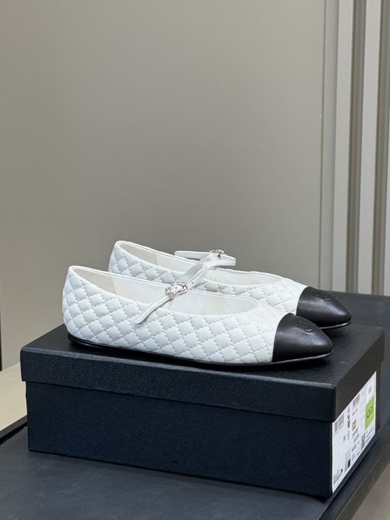Chanel Quilted Leather Mary Janes Classic Elegant Daily Shoes