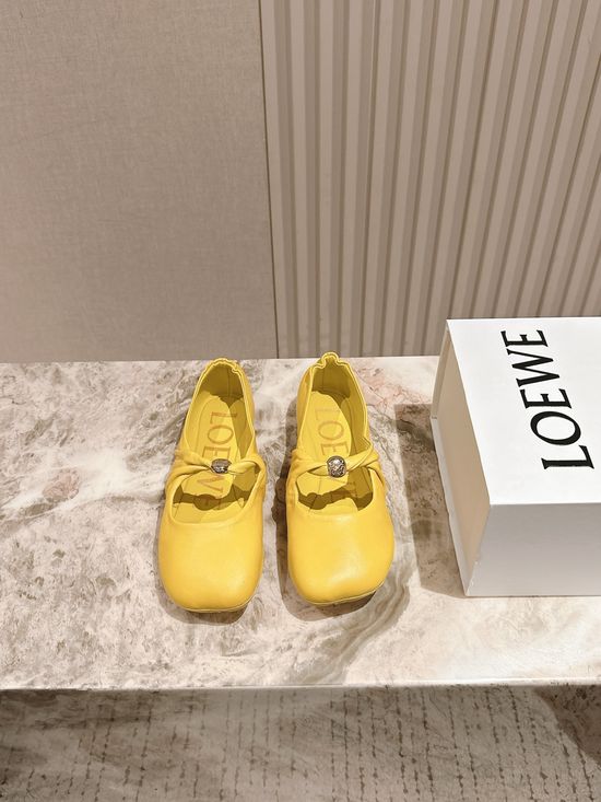 Loewe Stylish Leather Shoes with Comfortable Soft Sole