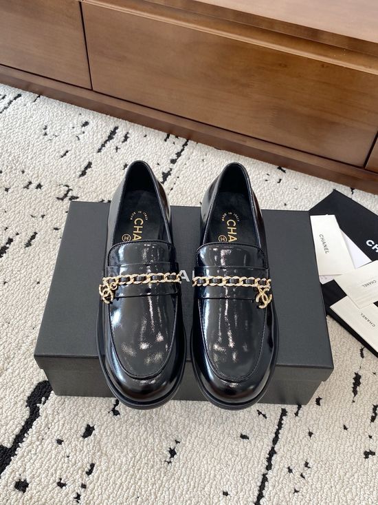 Chanel Chain Buckle Low Heel Loafers Retro Soft Genuine Leather