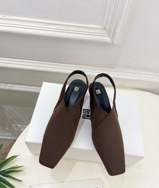 Toteme Vintage Square Toe Slingback Heels Elastic Suede Upper Comfortable