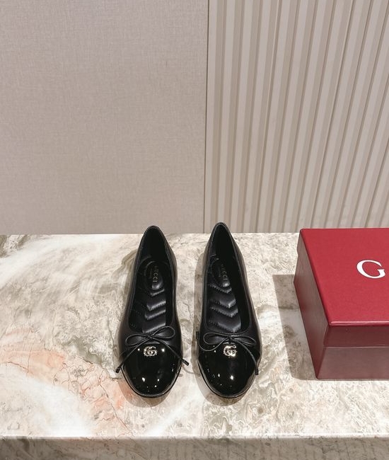 Gucci Delicate Bow Rhinestone Buckle Soft Leather Flats