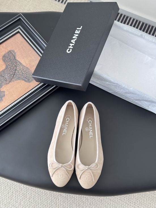 Chanel Classic Round Toe Low Heel Ballet Flats with Leather Sole