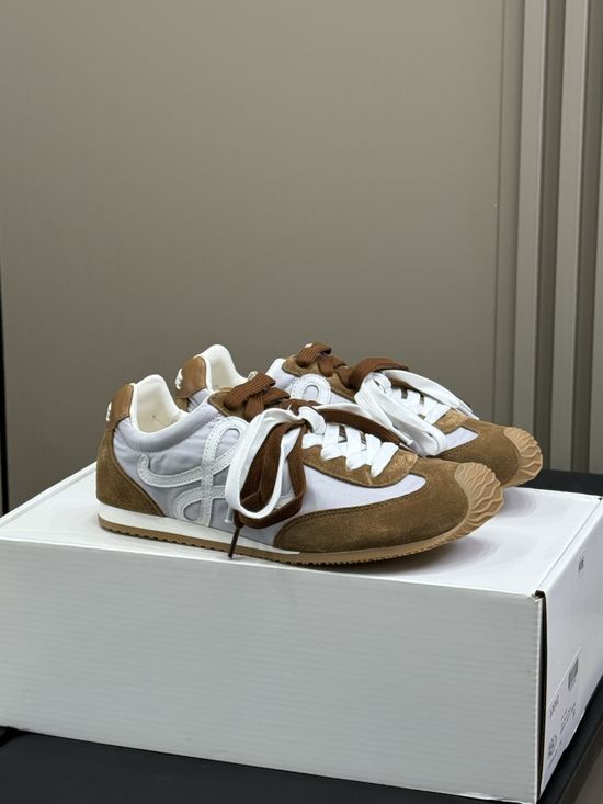Loewe Versatile Ballet Flats with DIY Laces for Daily Wear