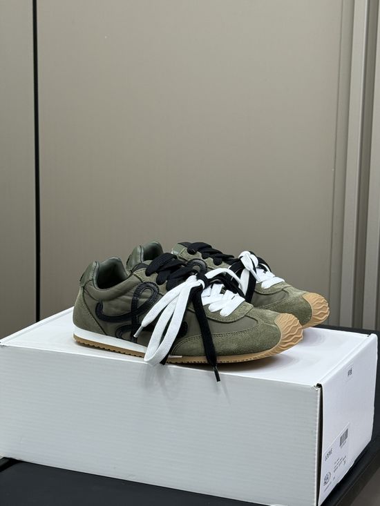 Loewe Versatile Ballet Flats with DIY Laces for Daily Wear