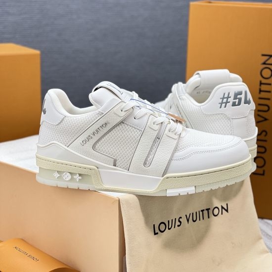 Louis Vuitton LV Calfskin Low-top Casual Sneakers Comfortable Classic Versatile Footwear