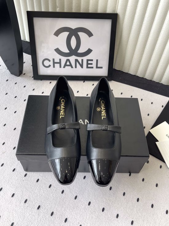 Chanel Mary Jane Flats Elegant Sheepskin Upper Luxury Details