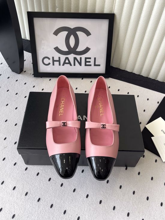Chanel Mary Jane Flats Elegant Sheepskin Upper Luxury Details