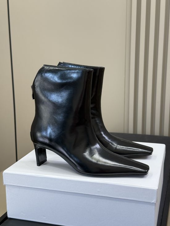 Khaite Stylish Square Toe Low Heel Easy Wear Leather Short Boots
