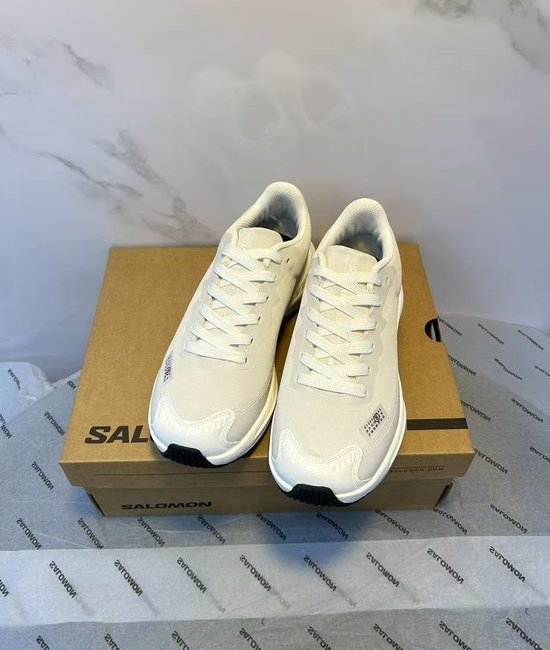 Maison Margiela Premium Leather Upper Outdoor Running Shoes with Cushioning