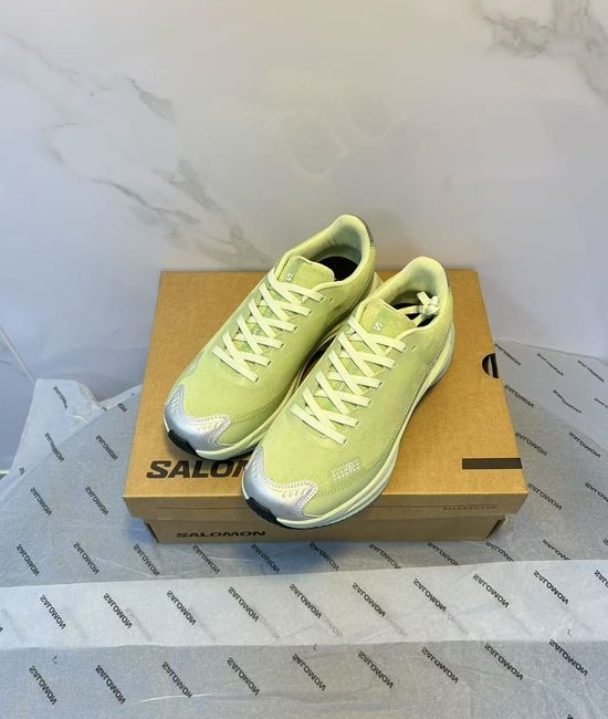 Maison Margiela Premium Leather Upper Outdoor Running Shoes with Cushioning