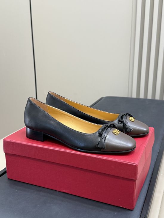 Valentino Soft Sheepskin Ballet Flats With Comfortable Design
