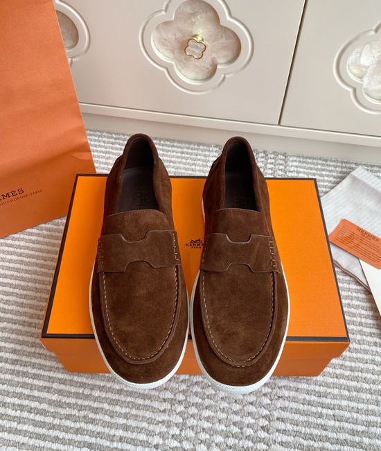 Hermes Casual Comfort Loafers With Classic Upper Design
