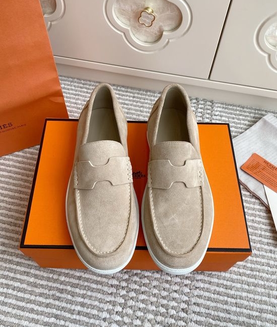 Hermes Casual Comfort Loafers With Classic Upper Design