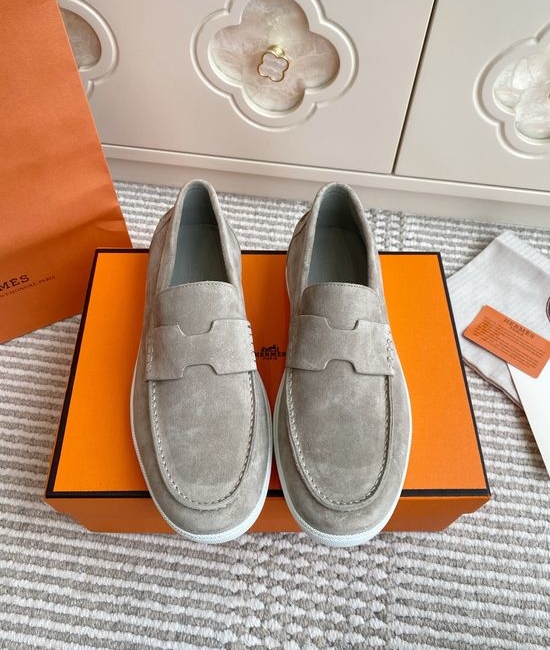 Hermes Casual Comfort Loafers With Classic Upper Design