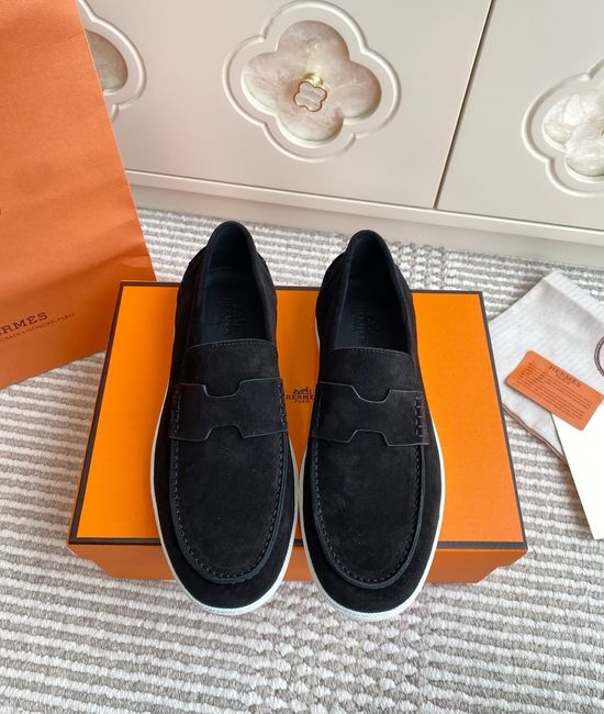 Hermes Casual Comfort Loafers With Classic Upper Design