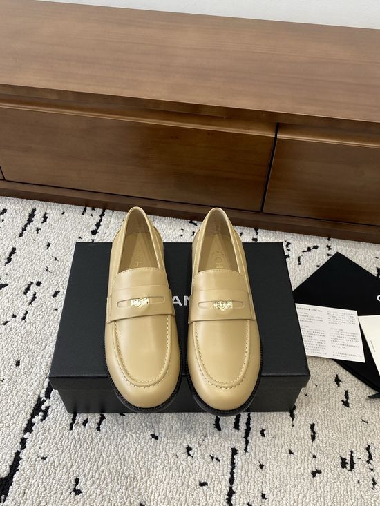 Chanel Vintage Style Leather Loafers With Cowhide Outsole