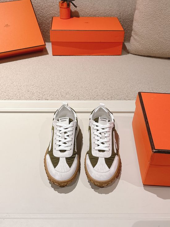 Hermes Premium Suede Contrast Detail Casual Sneakers