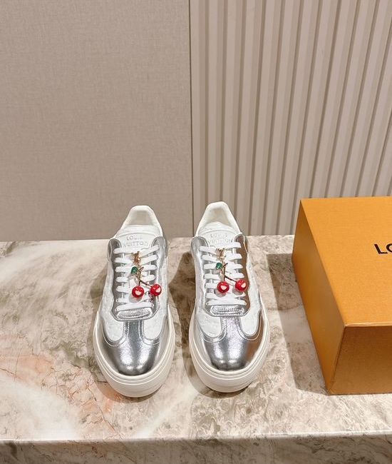 Louis Vuitton LV Thick-soled Casual Sneakers with Grid Texture Design
