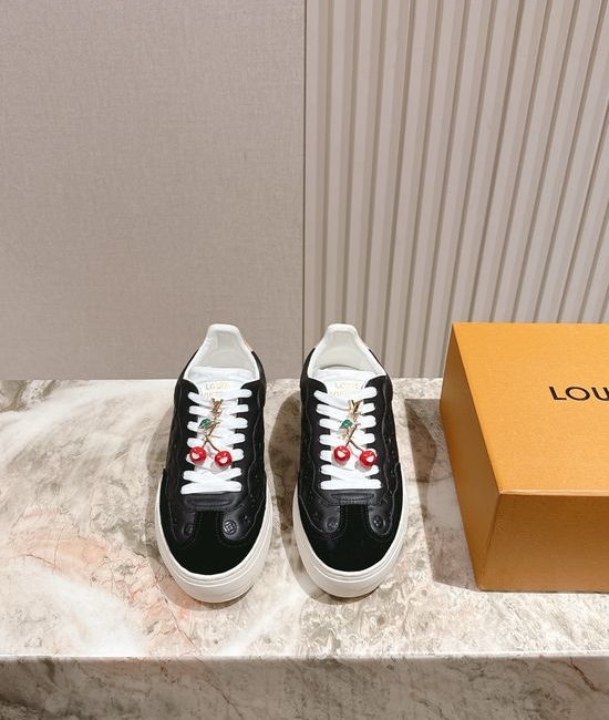 Louis Vuitton LV Thick-soled Casual Sneakers with Grid Texture Design