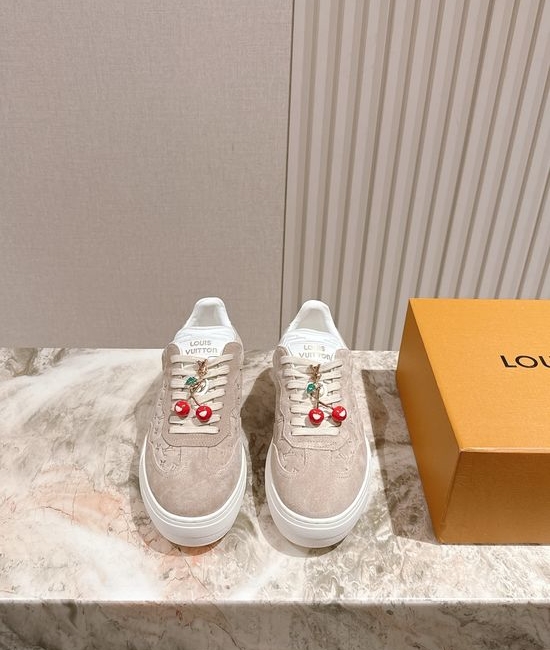 Louis Vuitton LV Thick-soled Casual Sneakers with Grid Texture Design