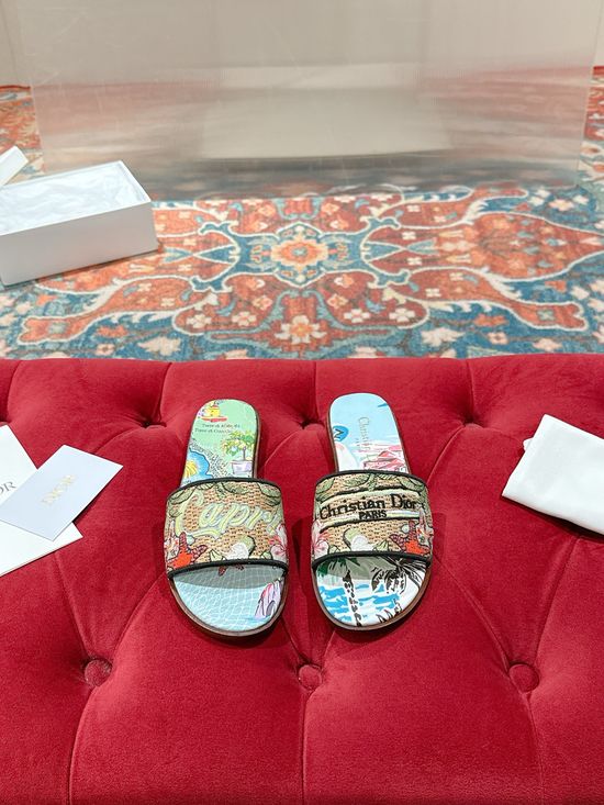 Christian Dior Woven Flat Slide Sandals Embroidered Detail Premium Leather Sole