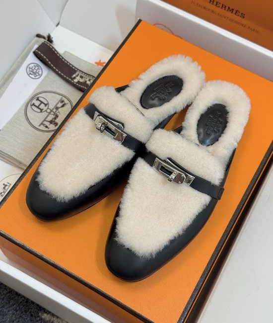 Hermes Classic Mule Slippers Cowhide Upper Shearling Lining