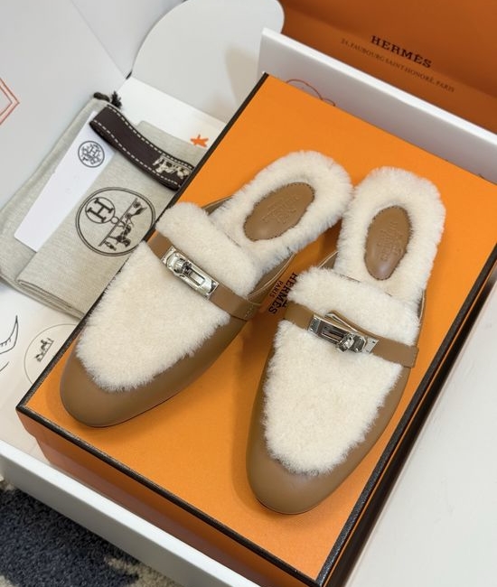 Hermes Classic Mule Slippers Cowhide Upper Shearling Lining