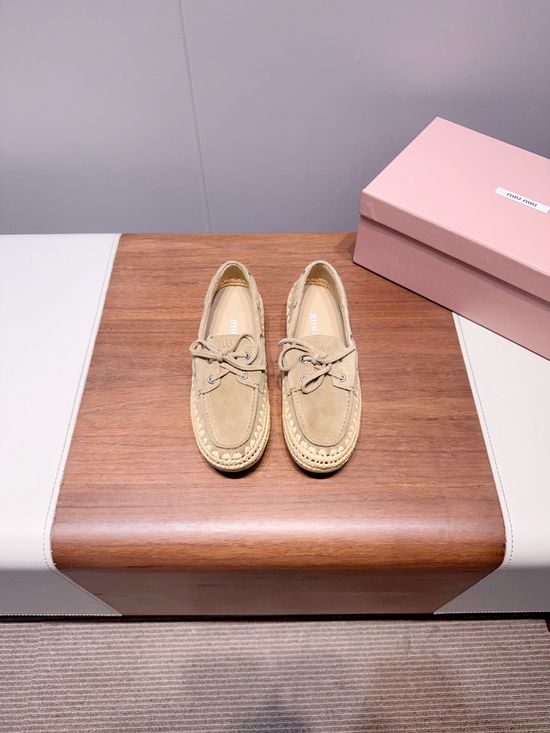 Miu Miu Classic Leather Logo Decor Slip On Loafer Shoes