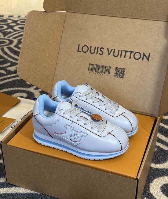Louis Vuitton LV Monogram Print Low Top Casual Sneakers Soft Insole