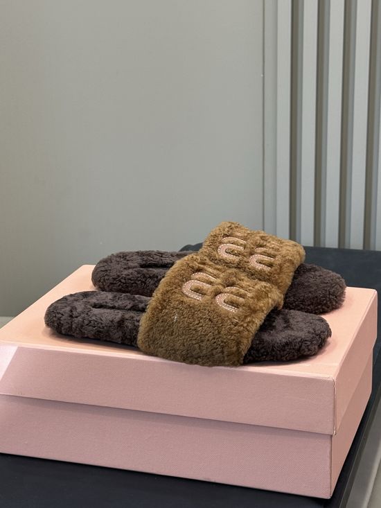 Miu Miu Furry Warm Shearling Lined Slippers Soft and Comfortable