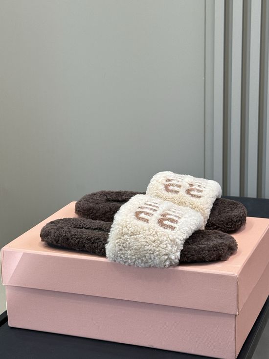 Miu Miu Furry Warm Shearling Lined Slippers Soft and Comfortable