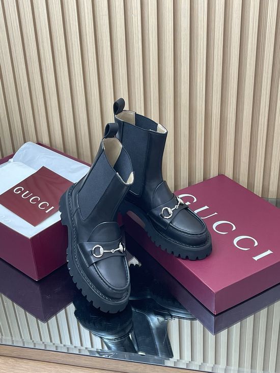 Gucci Horsebit Decor Chelsea Ankle Boots Thick Grooved Rubber Sole