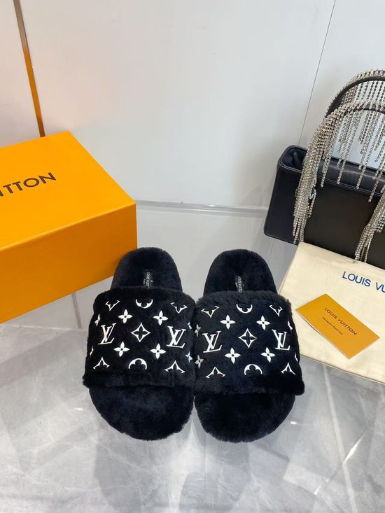 Louis Vuitton Monogram Wool Slippers Plush Lining Non-slip Cozy Indoor Footwear