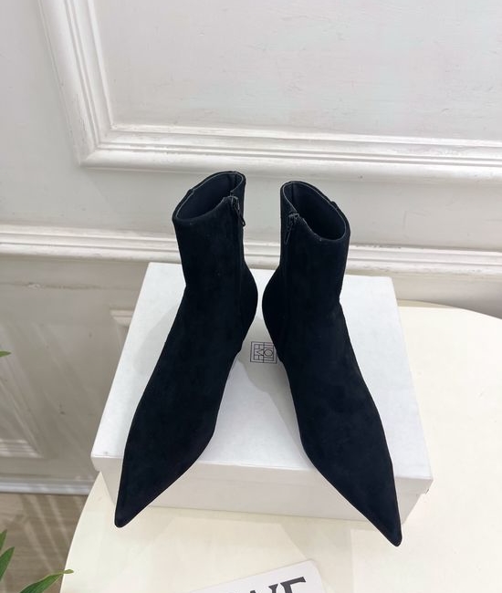 Toteme Pointed Toe Wedge Ankle Boots With Inner Zipper